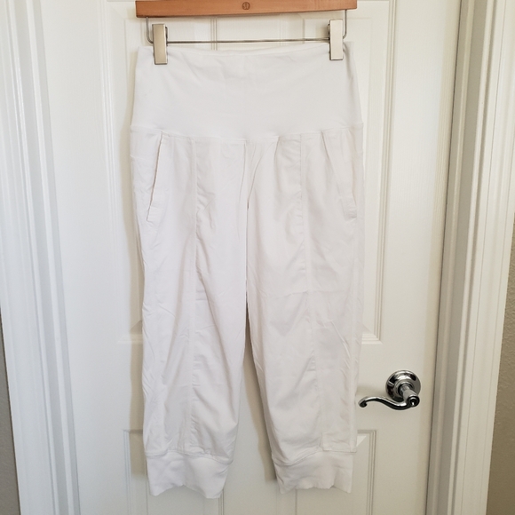 Lululemon crop pants - Picture 1 of 3